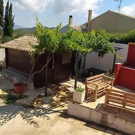 House In The Country * Vátos