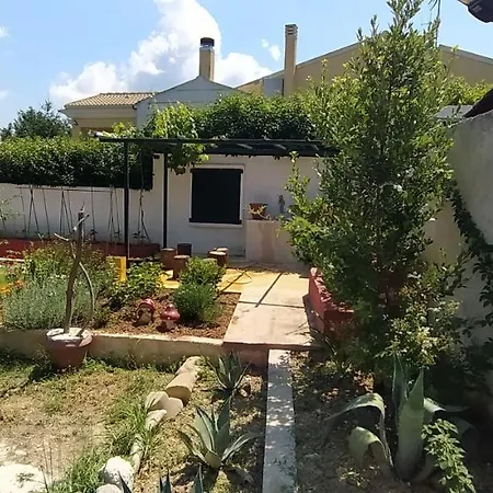 House In The Country Casă la țară